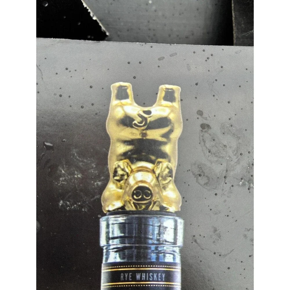 WhistlePig Bottoms Up Pig Bottle Pourer Pour Spout Gold/Black Metal Rubber